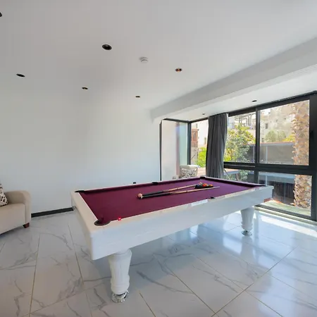 Villa Tropik *